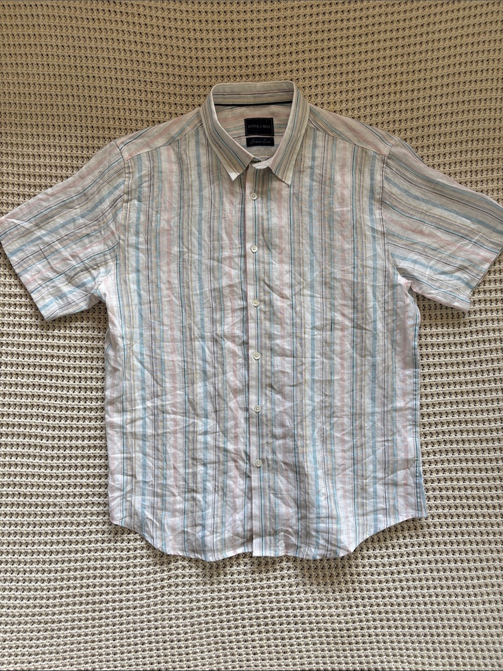 100% European Linen
Stitch Note Men's Short-Sleeve Striped Button-Down Shirt